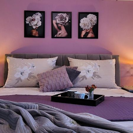 Lily Apartment Кърк Екстериор снимка