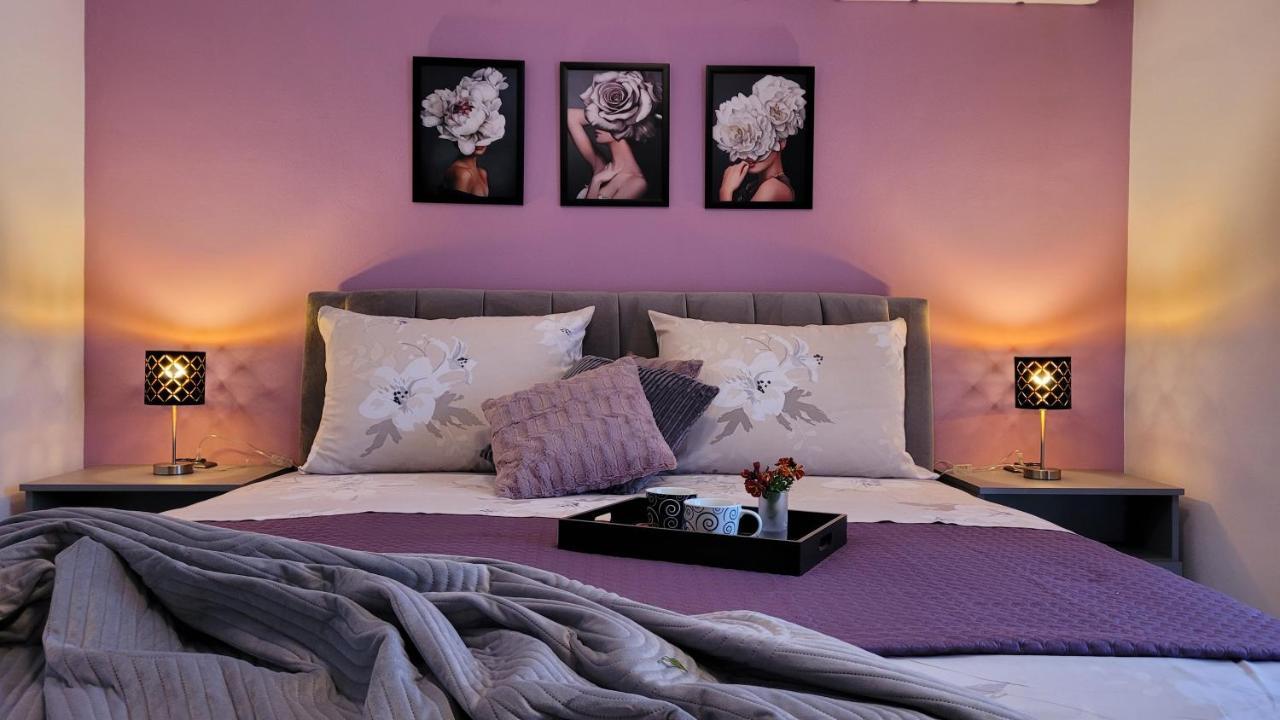 Lily Apartment Кърк Екстериор снимка